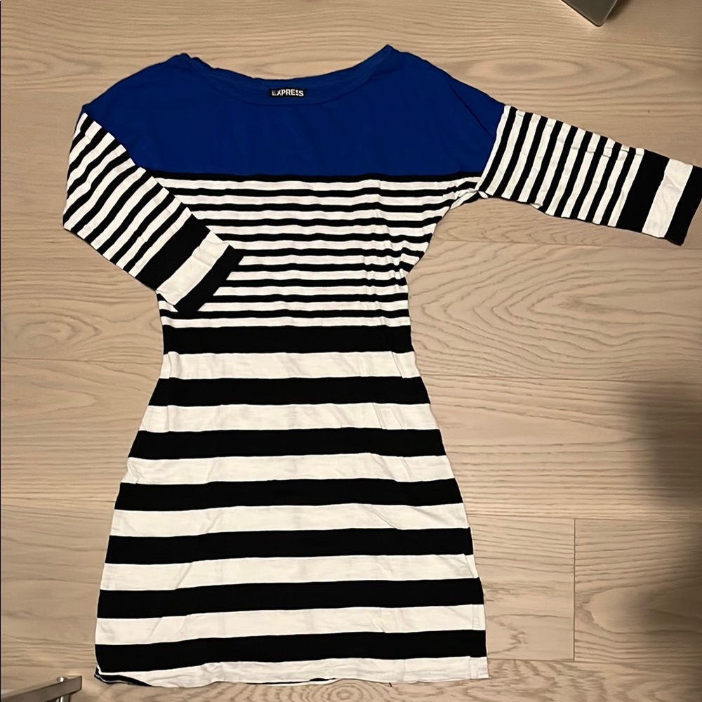 Express Black and White Sheath Dress Long Sleeve Casual